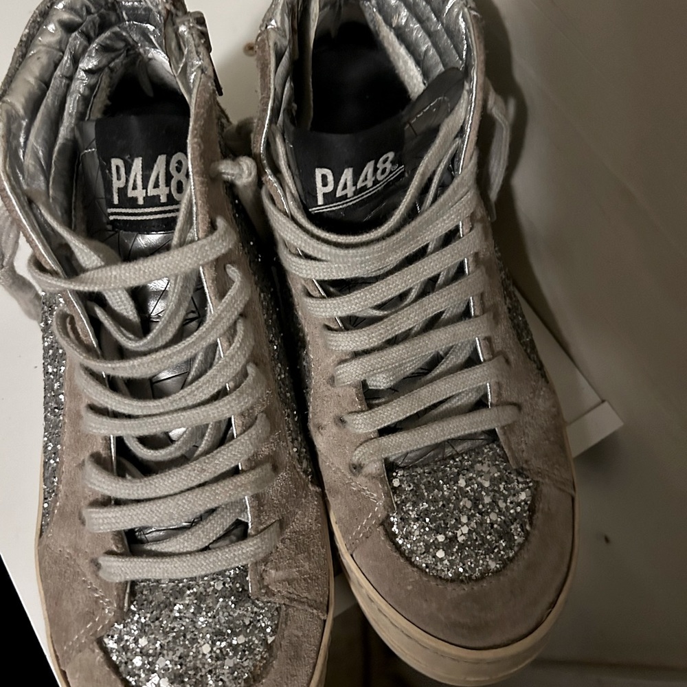 P448 size 7 women’s sneakers